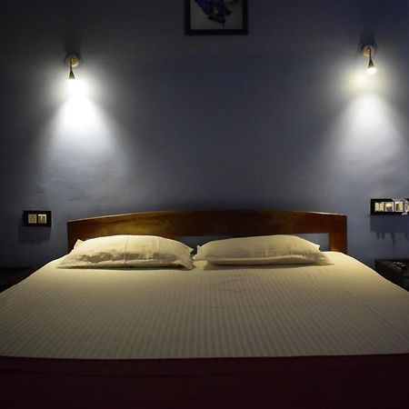 Sanrit Hotel GOA Exterior photo