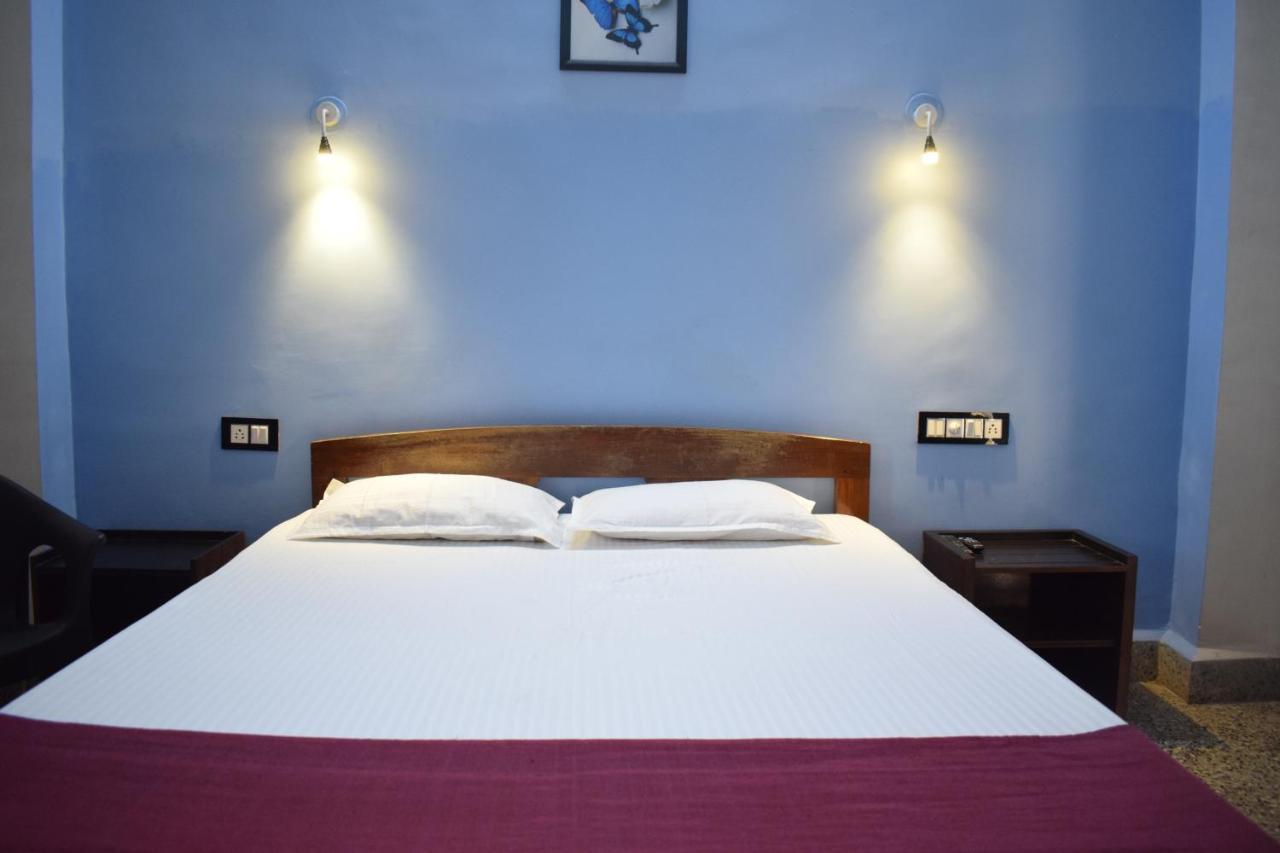 Sanrit Hotel GOA Exterior photo