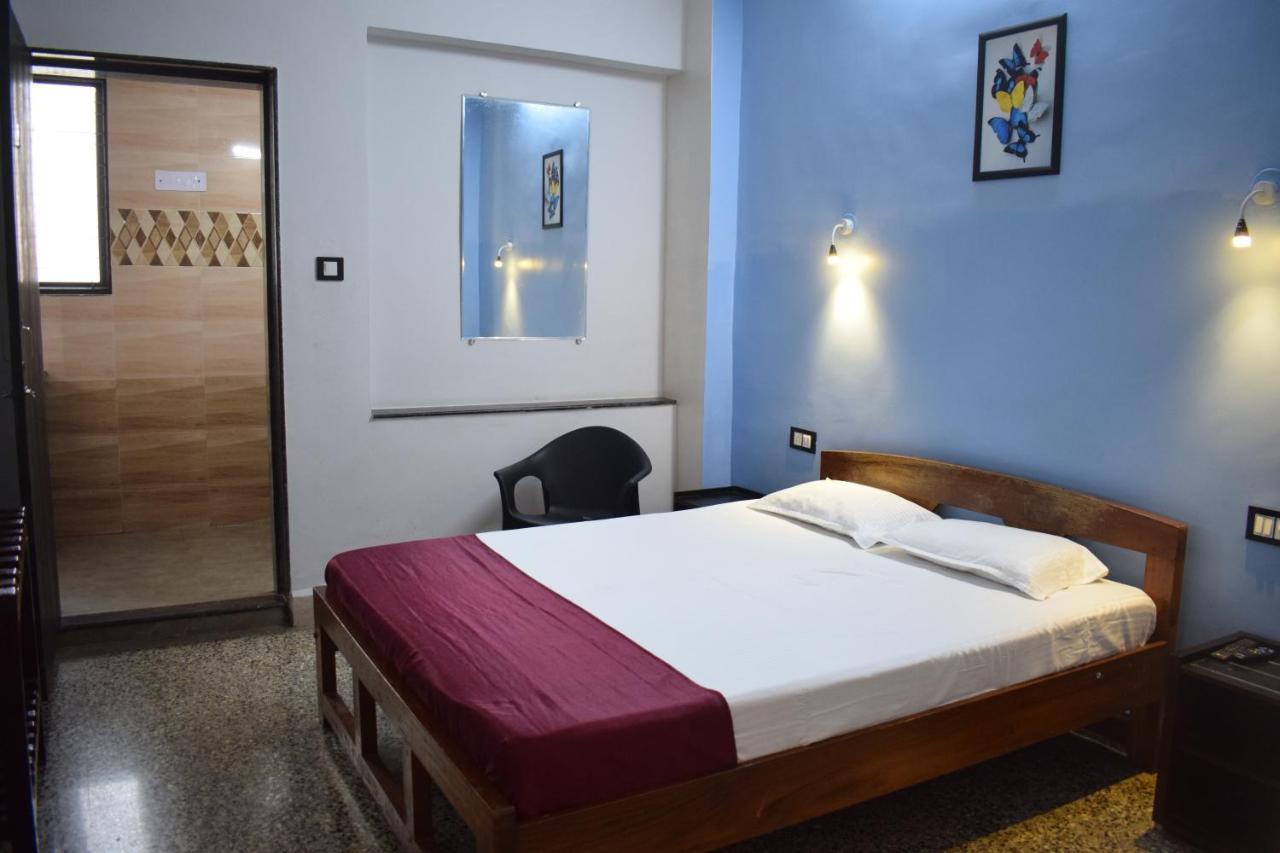 Sanrit Hotel GOA Exterior photo