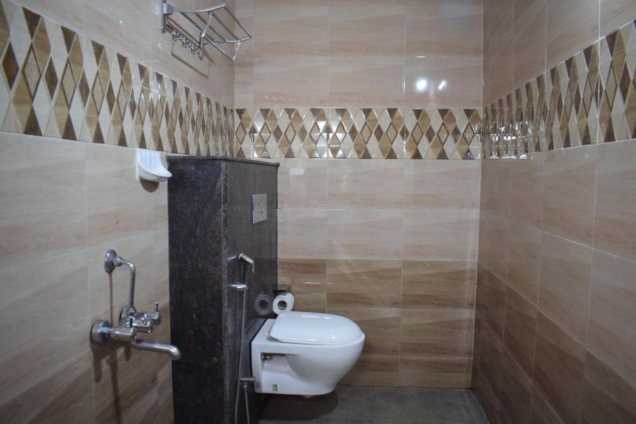 Sanrit Hotel GOA Exterior photo