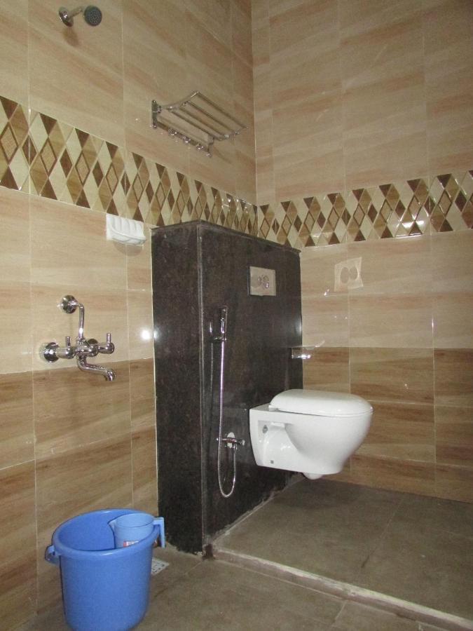Sanrit Hotel GOA Exterior photo